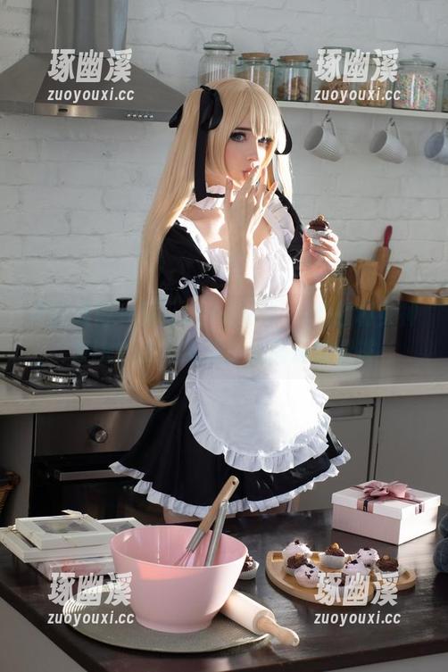 美图难得一见，Candy Ball的胜利女神Nikki在黑暗里小心翼翼地撩拨